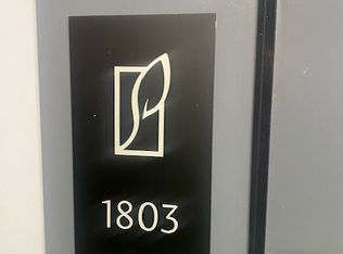 430 Square One Dr #1803, Mississauga, ON L5B 0E2