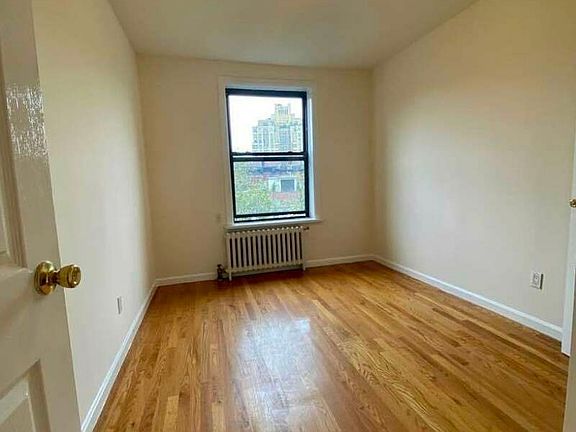 4th image of 55 Barrow St APT 22