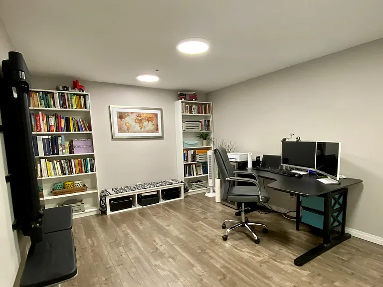 Bonus room downstairs can be used as home office, gym, playroom, or extra bedroom