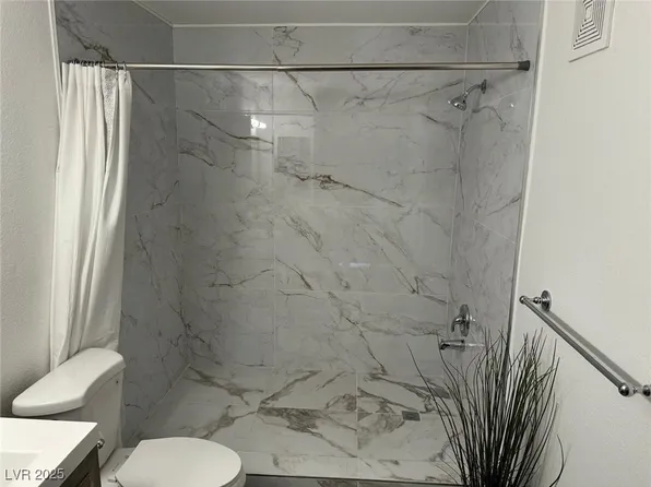 7885 W Flamingo Rd Unit 2019, Spring Valley, NV 89147