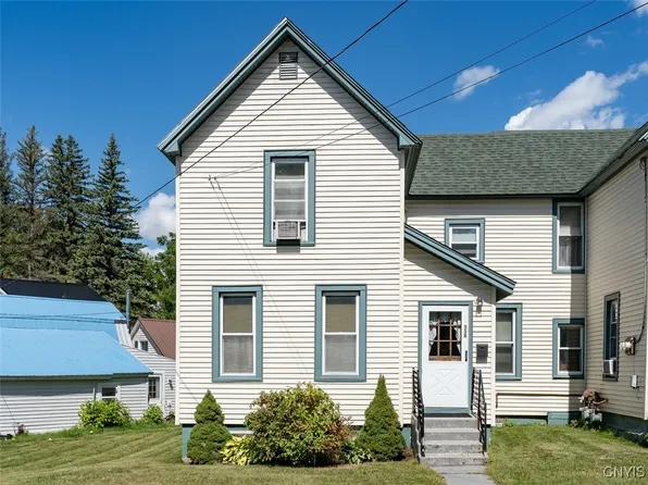 558 Adelaide St, Carthage, NY 13619
