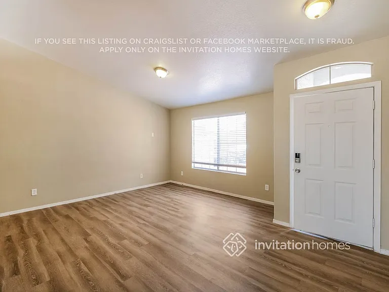 2703 N 87th Ave — Photo 4
