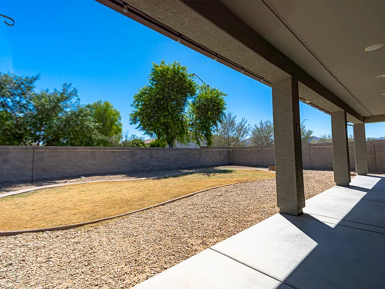 18433 W Sunnyslope Ln — Photo 21