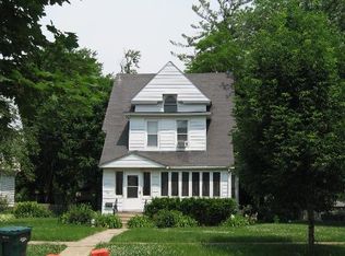 516 Prairie St, St Charles, IL 60174