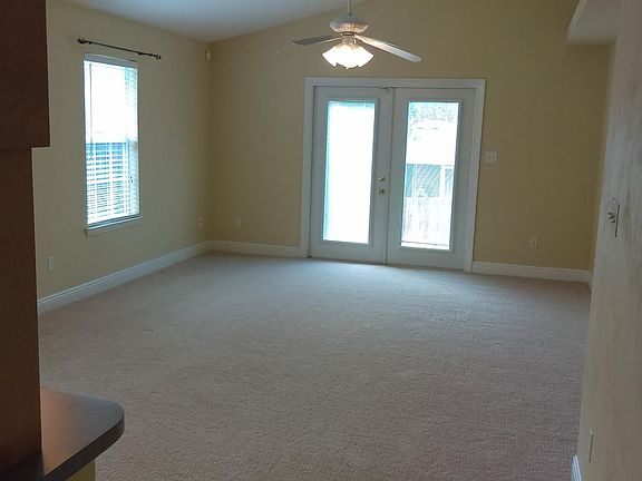 2nd image of 3247 Emerson Ln