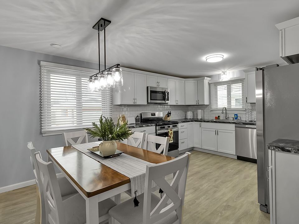 1st image of 67 Crandon Blvd