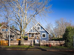 2194 Central Ave, Oak Bay, BC V8S 2R5