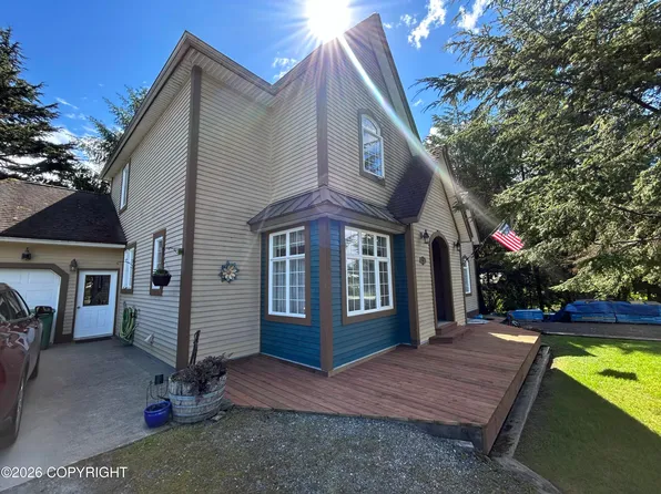 901 Pearl F St, Petersburg, AK 99833