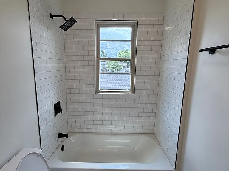 421 Hanford St — Photo 8