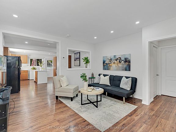 5th image of 161 Angelene St