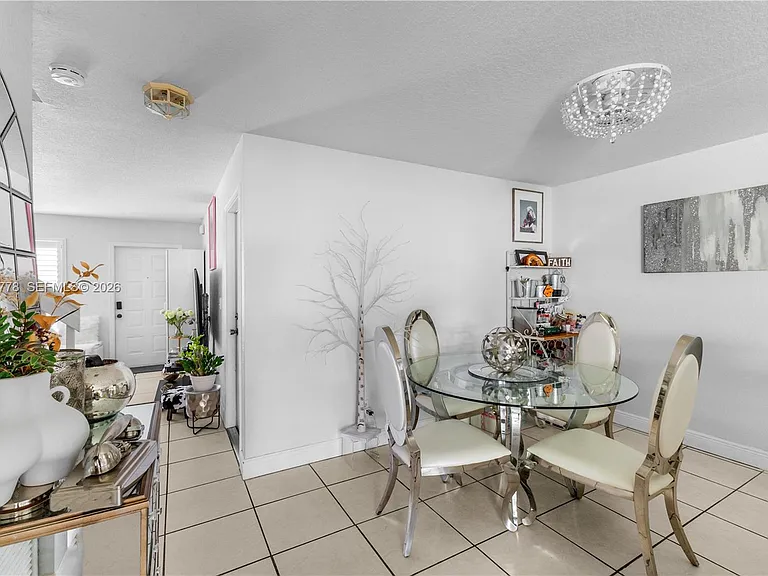 2420 SW 87th Way — Photo 16