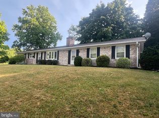 659 Geneva Dr, Westminster, MD 21157