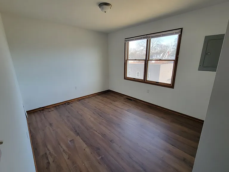 636 Chestnut St — Photo 4