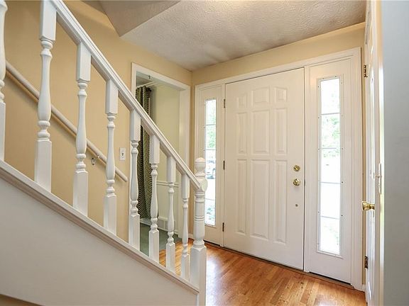 2nd image of 89 Matthew Dr