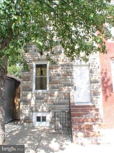 105 Carrollton Ave, Baltimore, MD, 21223