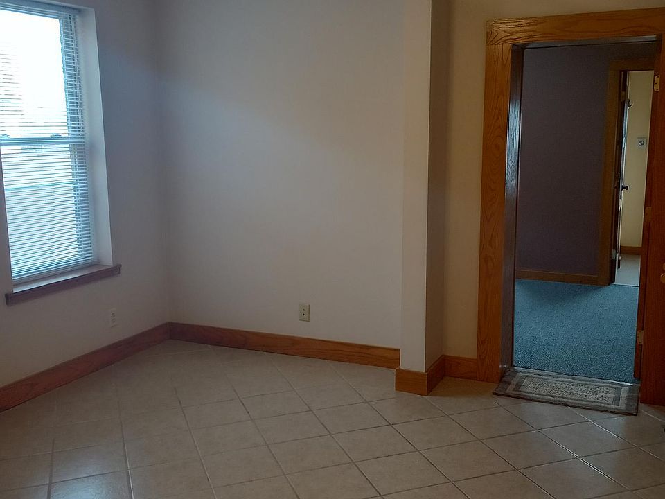 2nd image of 3 Bluff St #3