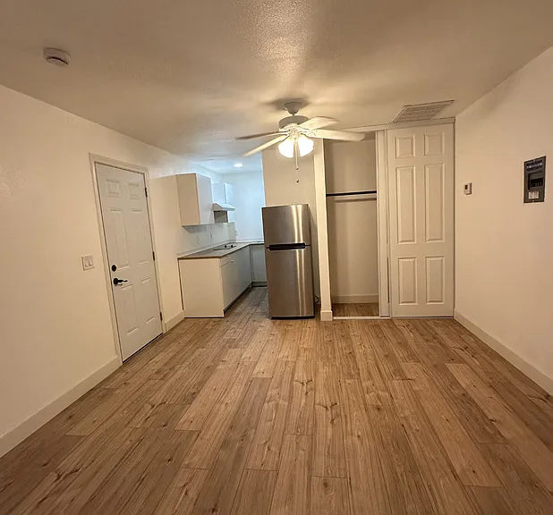 2091 W Orange Ave #2 — Photo 1
