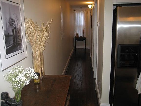 4th image of 441 Dinwiddie St APT 4