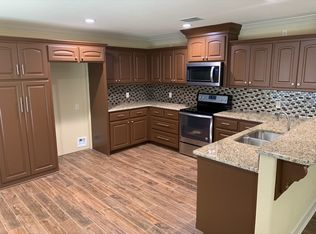 1030 S Green St, Longview, TX 75602