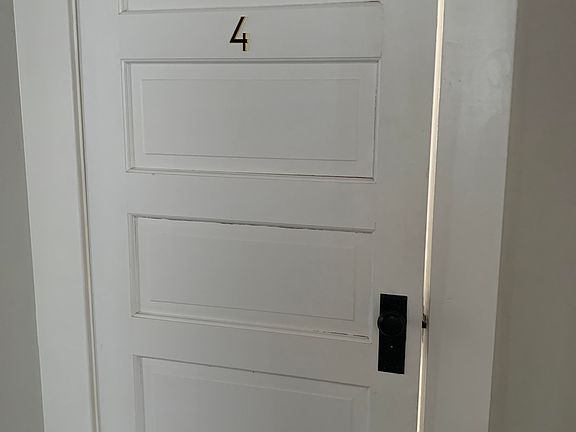 2nd image of 1201 N Irwin St #4