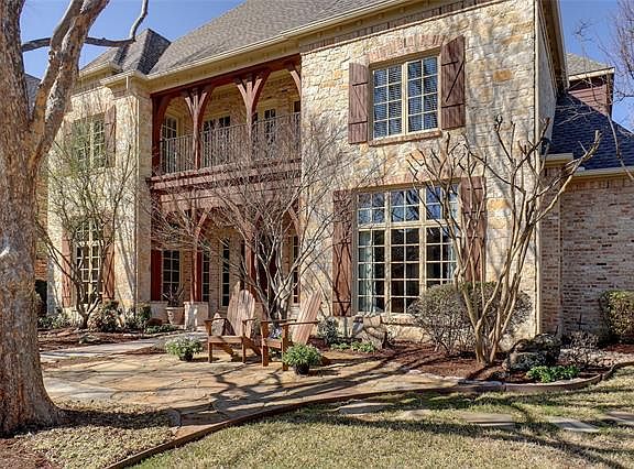 2nd image of 723 Bankers Cottage Ln