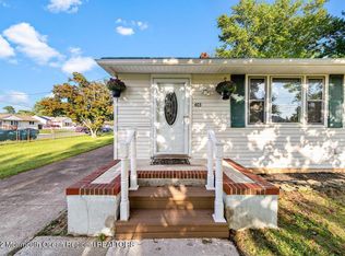 403 Lake St, Lakehurst, NJ 08733