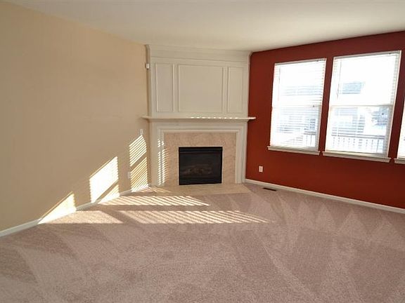 4th image of 9766 Ravenshire Dr