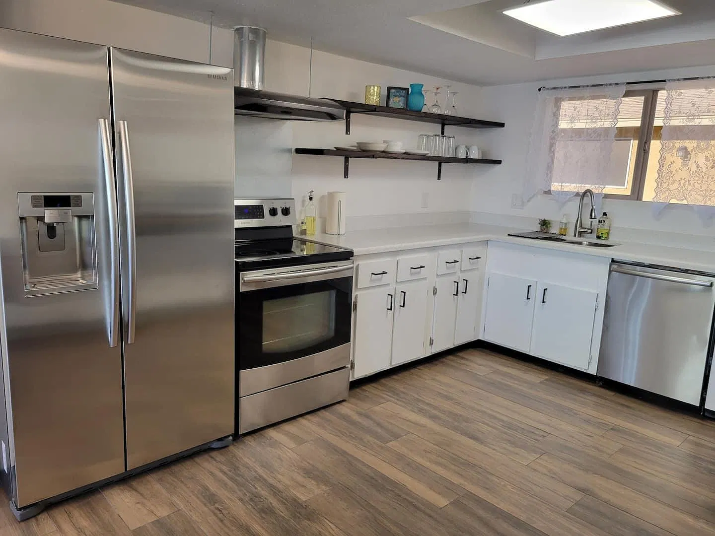 2 bed, 1000 sqft, $1,350 — Photo 4