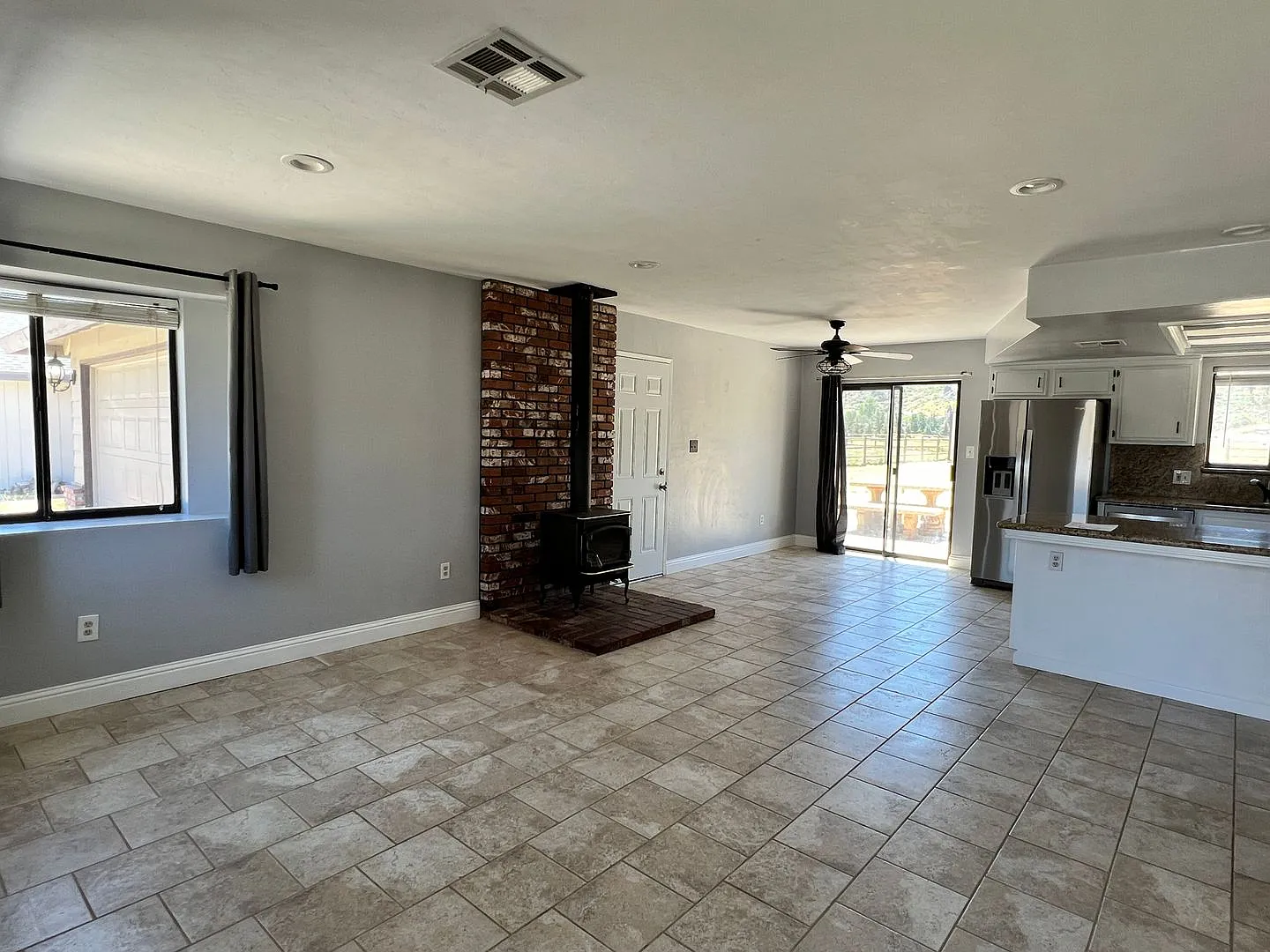 Beautiful Home 3BR/2Bath on Bear Valley Springs Valley Floor — Photo 3