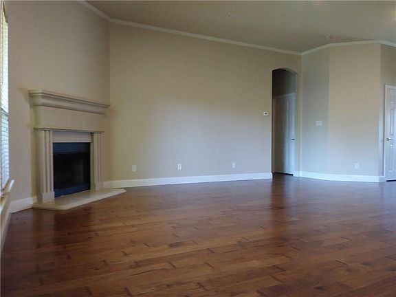 3rd image of 1412 Manten Blvd