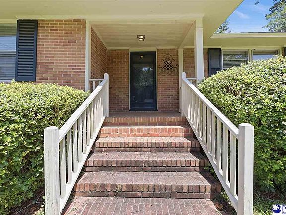 3rd image of 1327 Wisteria Dr