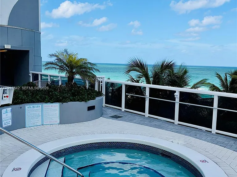 6301 Collins Ave #2203 — Photo 19