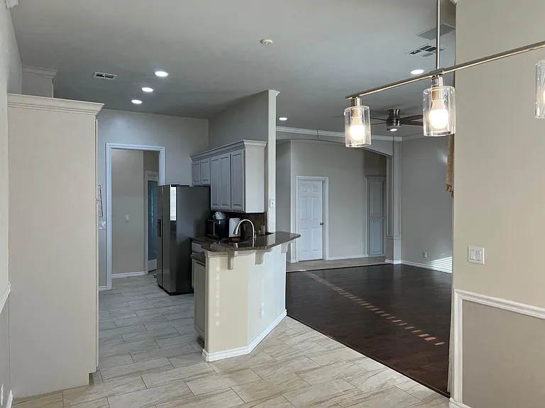 9601 Southlake Dr — Photo 12