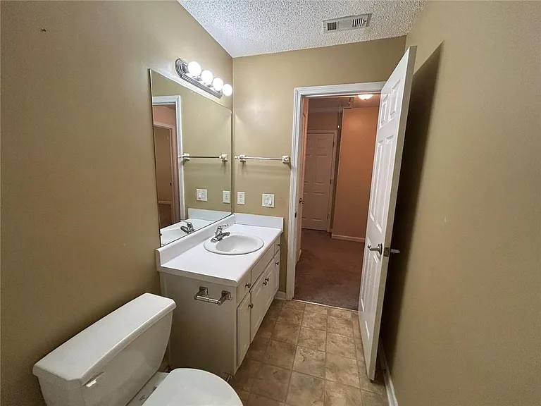 3233 Glenloch Pl — Photo 32