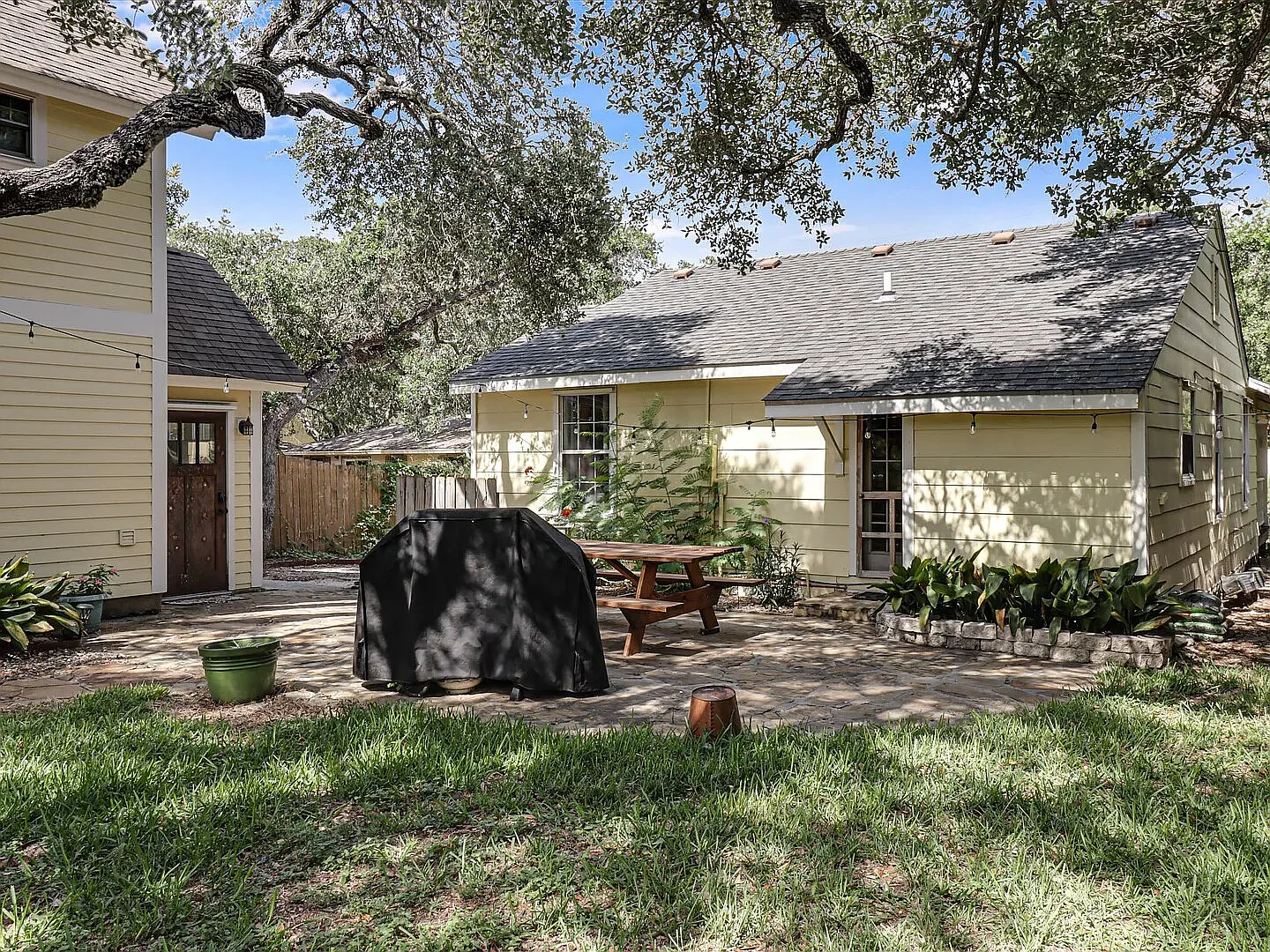 4 bed, 1735 sqft, $3,400 — Photo 4