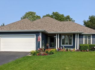 1789 Lakeshore Dr, Cleveland, WI 53015