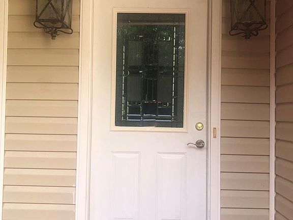 5th image of 535 Country Club Dr
