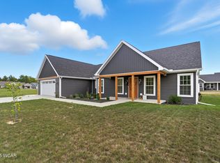 3637 Comanche Dr, Lima, OH 45807