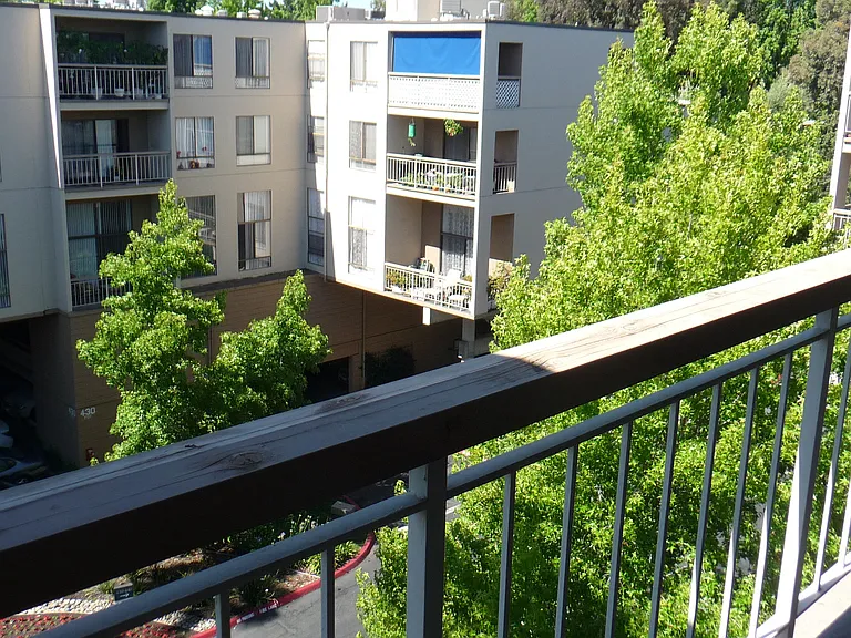 440 N Civic Dr #1111 — Photo 5