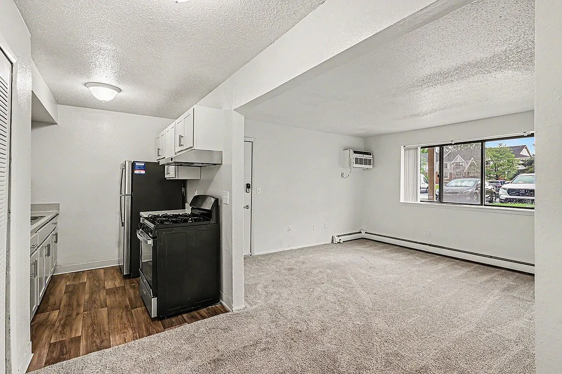 Waverly Park Apartments — Photo 4