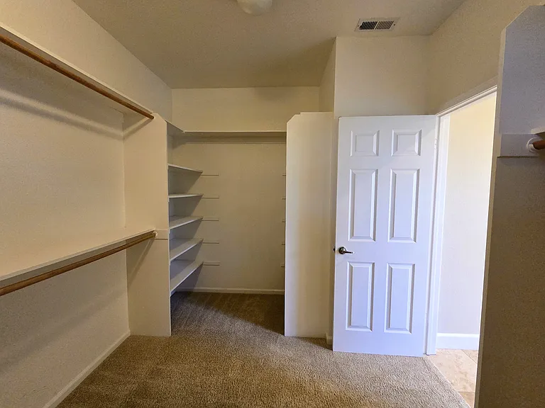 1406 Yukon St — Photo 48