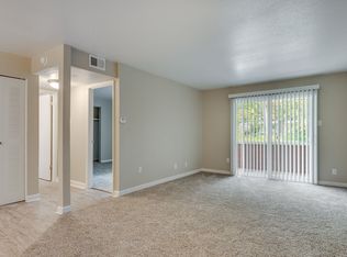 10 San Miguel Dr #902, Saint Charles, MO