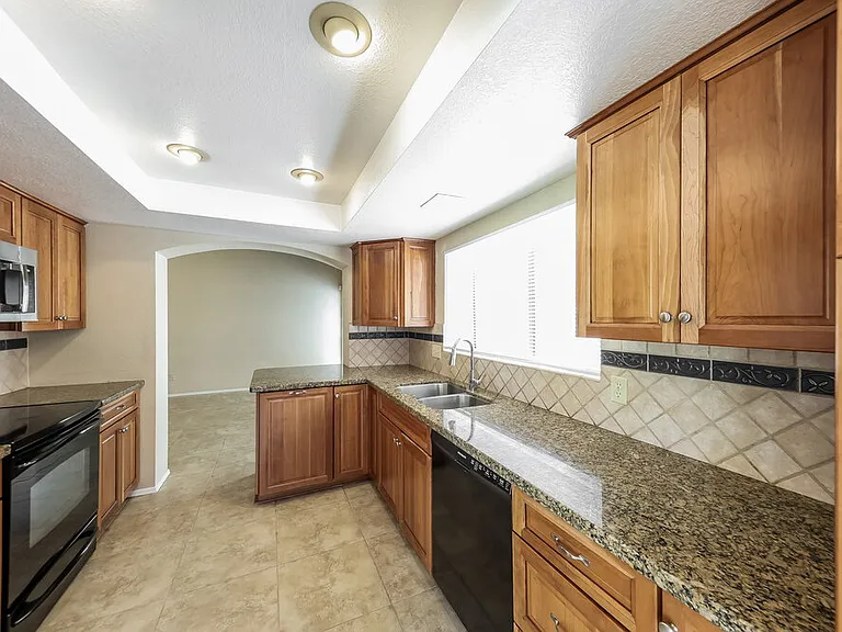 6709 W Topeka Dr — Photo 8