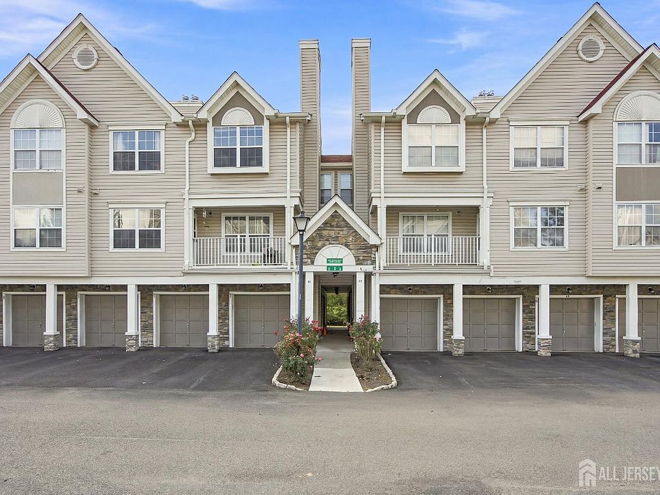 1st image of 17 Prestwick Way