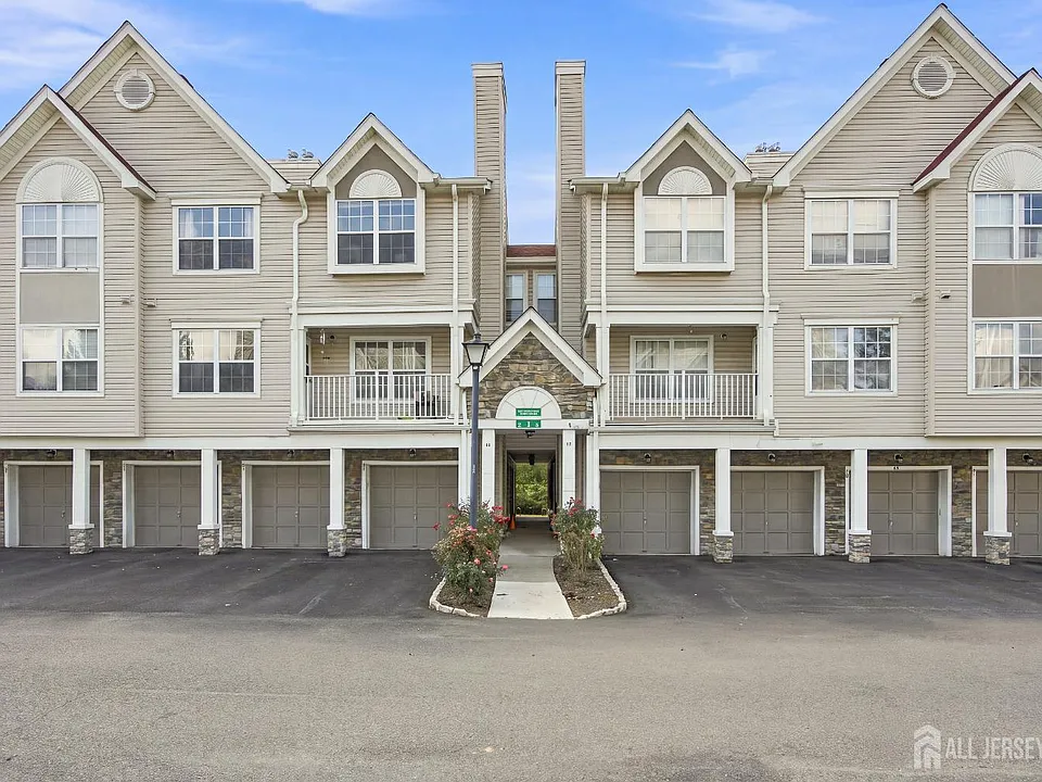 17 Prestwick Way