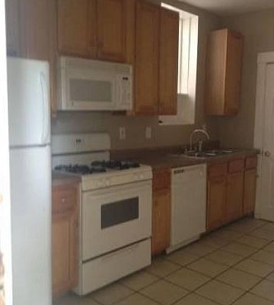 3rd image of 3854 De Tonty St #2F