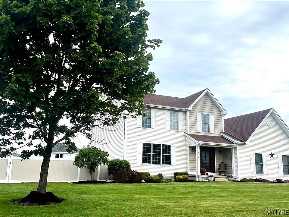 1st image of 3499 Parkwood Cmn