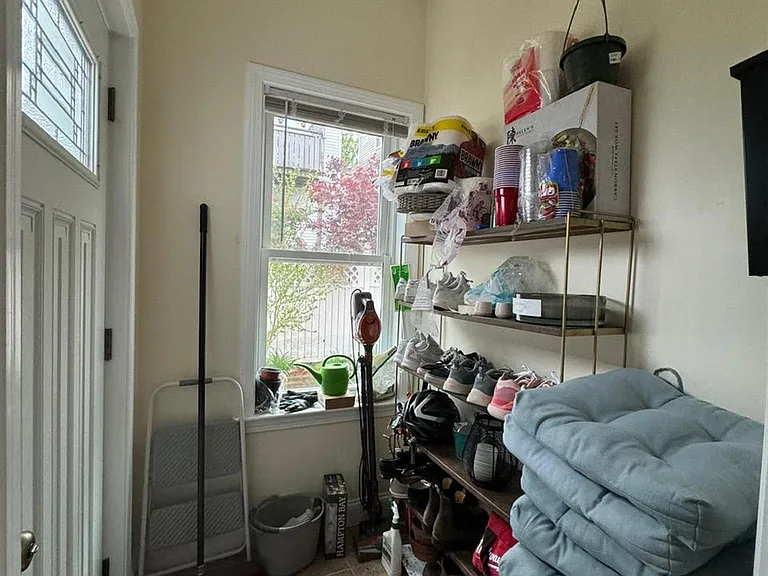 39 Belknap St #1 — Photo 14