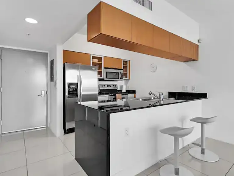 1750 N Bayshore Dr #5310 — Photo 10