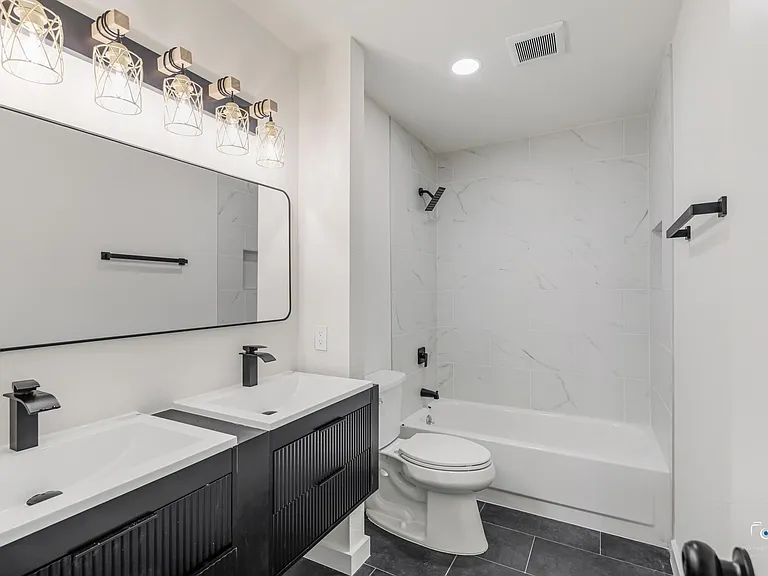 2212 Benbrook Dr — Photo 24